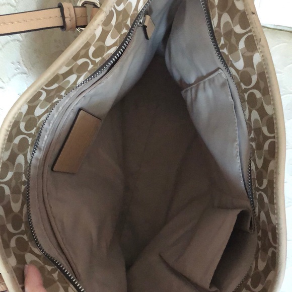 Coach large tote - Picture 3 of 7